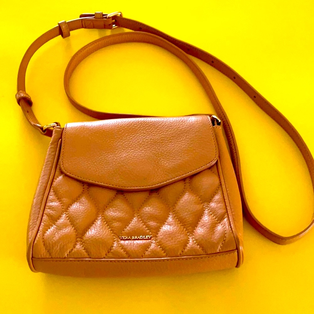 VERA BRADLEY LEATHER CROSSOVER BAG WITH VB DESIGN